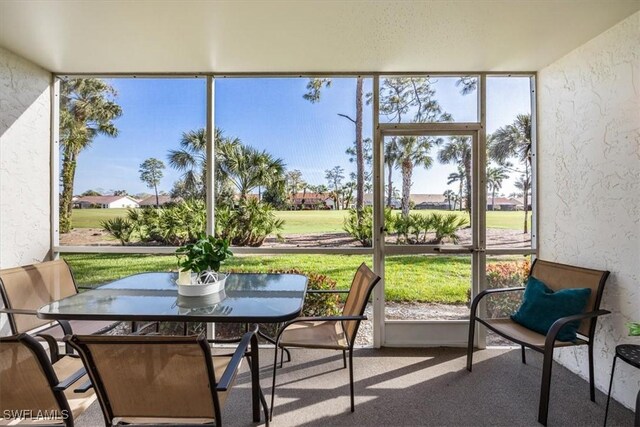 view of sunroom / solarium