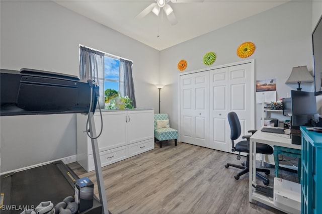 office area featuring light wood-style flooring and ceiling fan