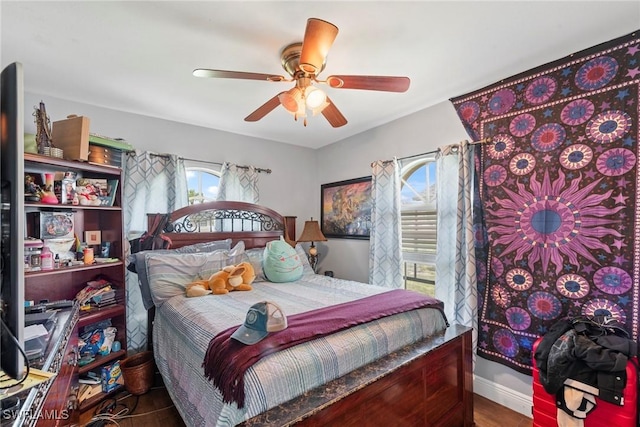 bedroom featuring ceiling fan