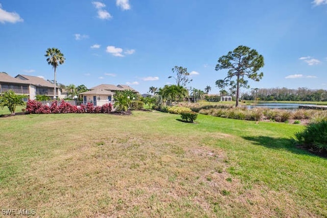 view of yard featuring a water view