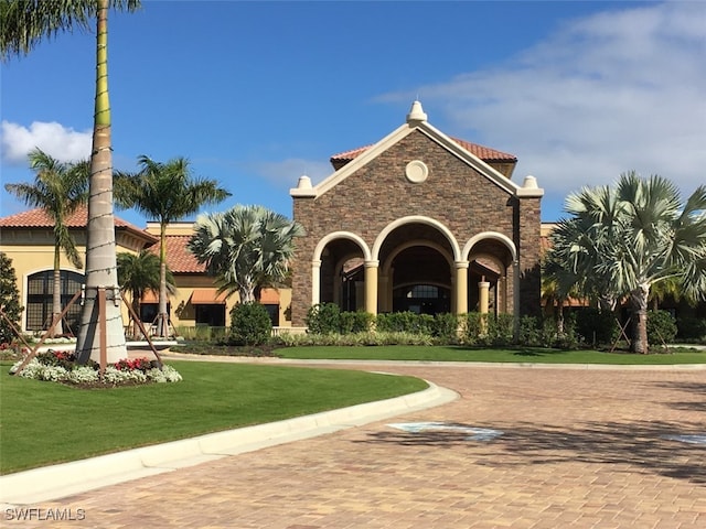 exterior space featuring a lawn