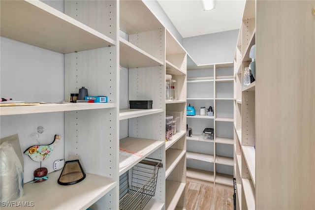 1015 Goldenrod Ave, Marco Island, FL 34145 - view of pantry
