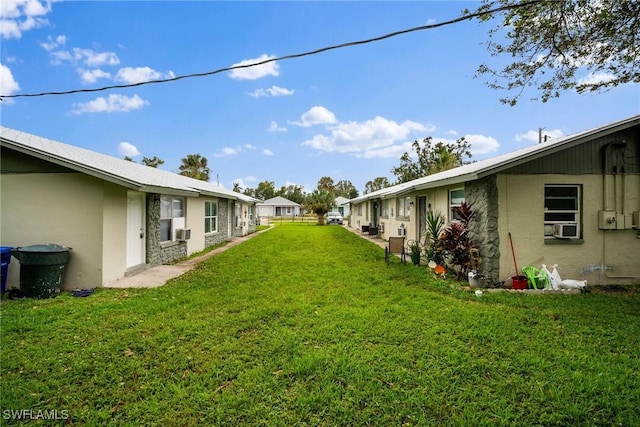 view of yard featuring a residential view