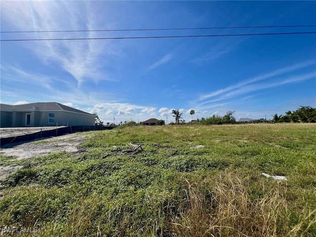 Listing photo 2 for 504 NW 20th St, Cape Coral FL 33993