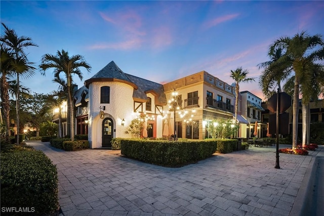 view of front of house with stucco siding