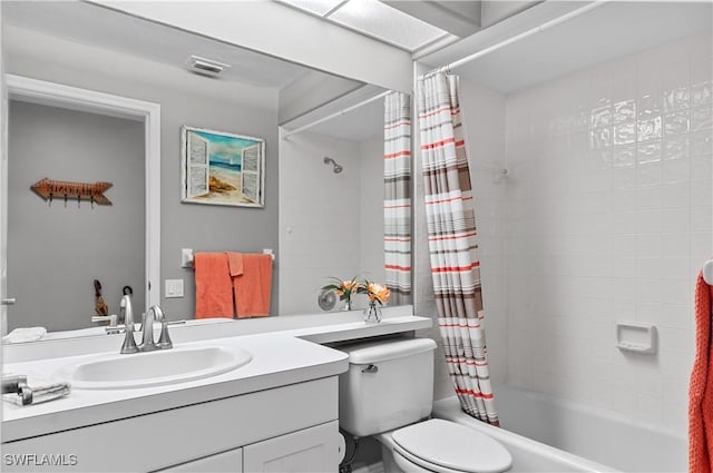 full bath featuring visible vents, shower / bathtub combination with curtain, toilet, and vanity