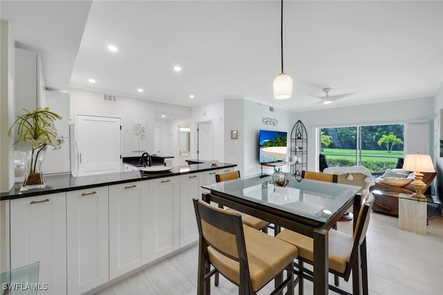 dining area featuring ceiling fan, visible vents, and recessed lighting