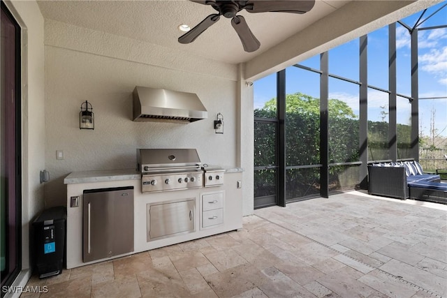 view of patio with a lanai, a ceiling fan, and area for grilling