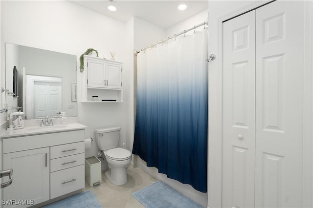 43333 Water Bird Way Unit 4821, Punta Gorda, FL 33982 - full bathroom featuring a closet, vanity, toilet, and curtained shower