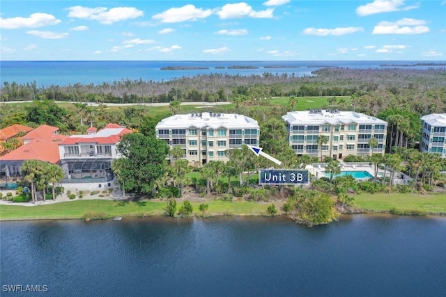 bird's eye view with a water view