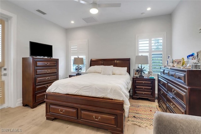 bedroom featuring light wood-type flooring, visible vents, ceiling fan, and recessed lighting