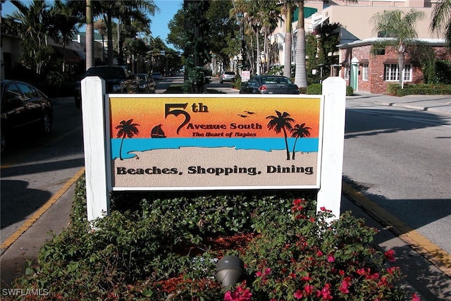 view of community / neighborhood sign