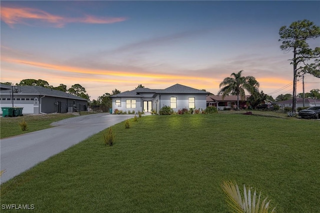 view of front of home featuring a front lawn