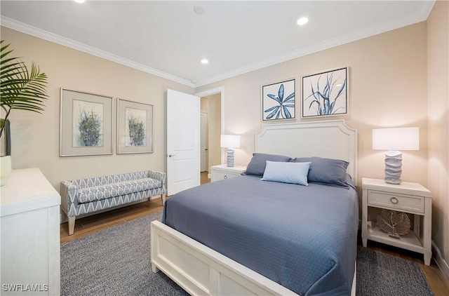 bedroom featuring dark wood-style flooring, recessed lighting, and crown molding