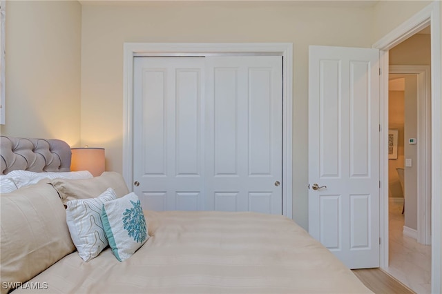 bedroom with a closet