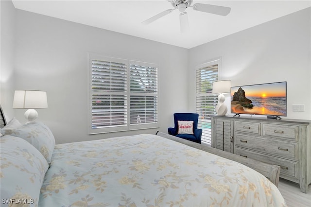 bedroom featuring ceiling fan