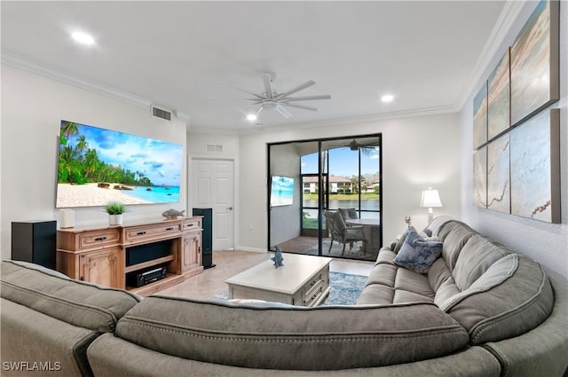 living area featuring recessed lighting, visible vents, baseboards, and ornamental molding