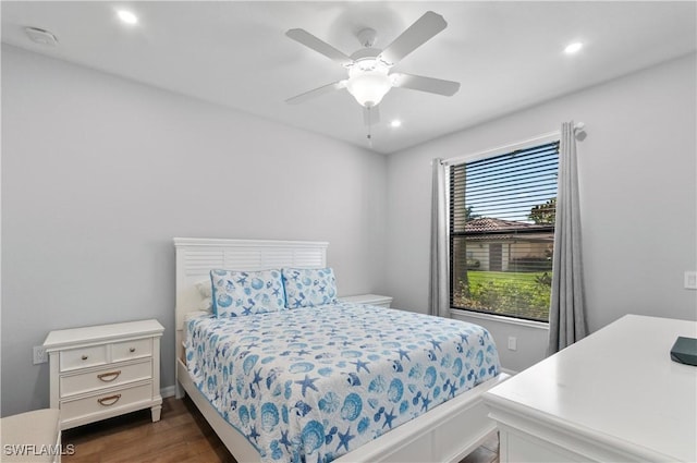 bedroom featuring a ceiling fan, dark wood-style flooring, and recessed lighting