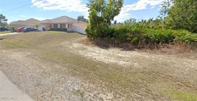 Listing photo 2 for 4108 NE 10th Pl, Cape Coral FL 33909