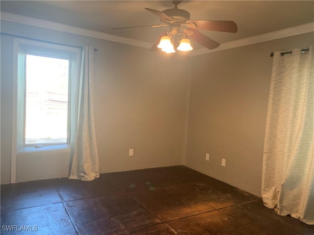 unfurnished room featuring crown molding and ceiling fan