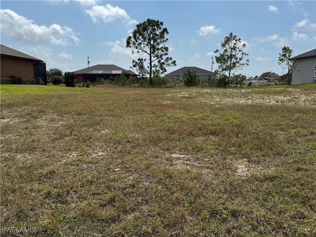 Listing photo 2 for 1904 NW 14th St, Cape Coral FL 33993