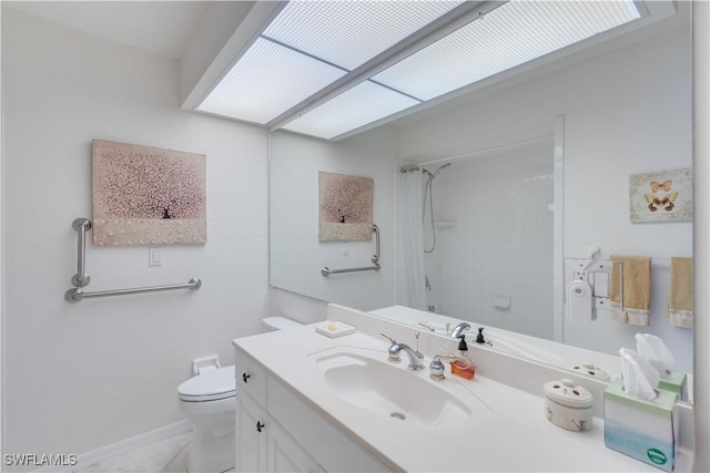 1132 Riverbend Dr, Labelle, FL 33935 - bathroom with toilet, curtained shower, baseboards, and vanity