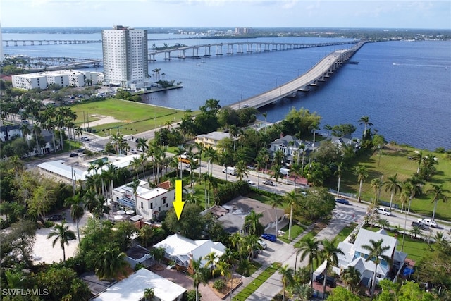 bird's eye view featuring a water view