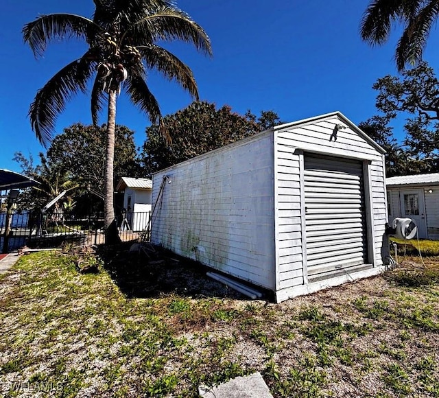 exterior space featuring an outbuilding