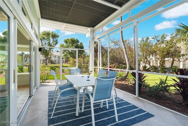 view of sunroom / solarium