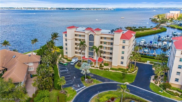 bird's eye view featuring a water view