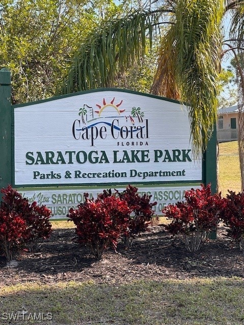 view of community / neighborhood sign