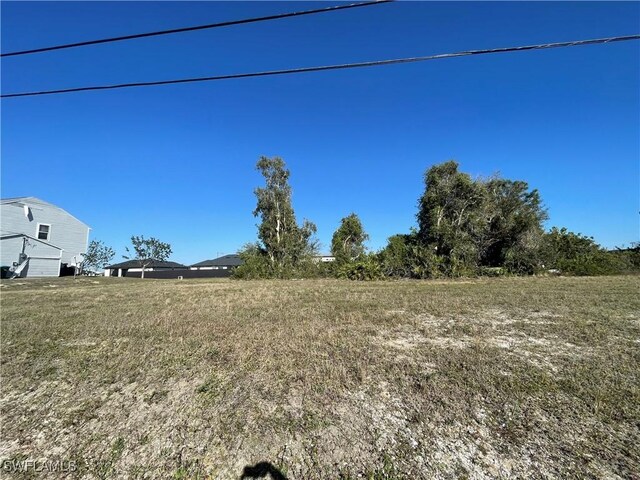 301 NW 16th Pl, Cape Coral, FL 33993