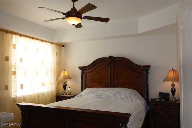 bedroom featuring ceiling fan