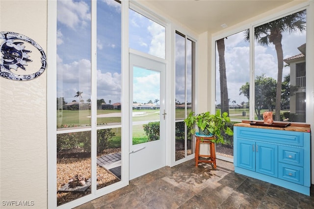 view of sunroom / solarium