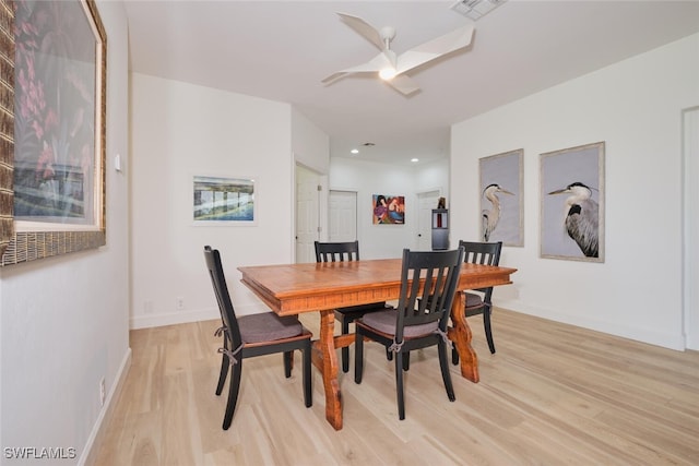 dining area featuring recessed lighting, visible vents, light wood-style floors, ceiling fan, and baseboards