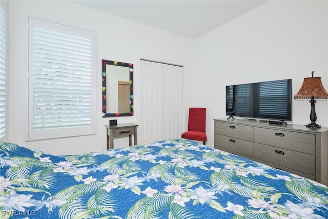 bedroom featuring a closet