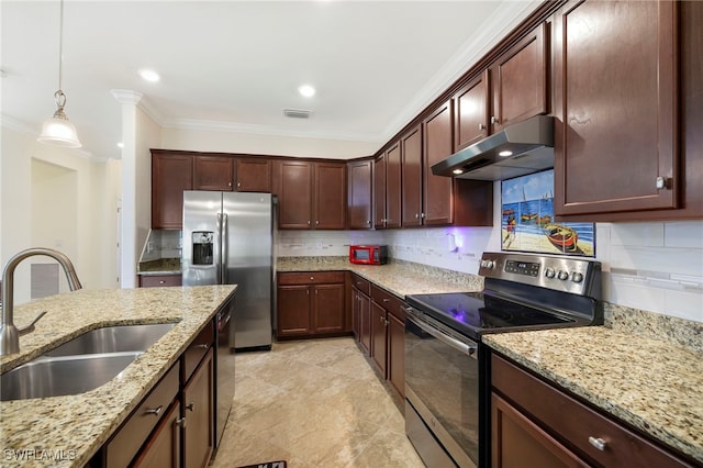 kitchen featuring stainless steel appliances, a sink, under cabinet range hood, and ornamental molding