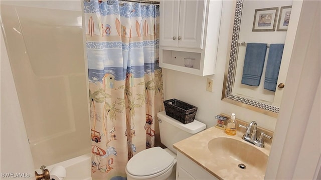 2121 Collier Ave Unit 405, Fort Myers, FL 33901 - bathroom featuring toilet, vanity, and shower / bathtub combination with curtain