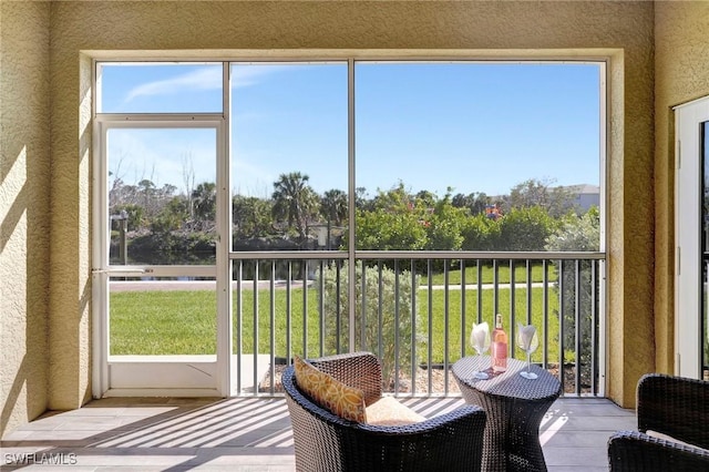 view of sunroom / solarium