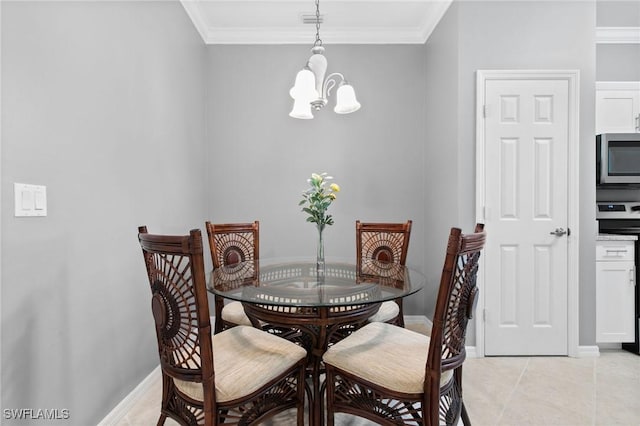 dining space featuring crown molding, light tile patterned floors, visible vents, an inviting chandelier, and baseboards