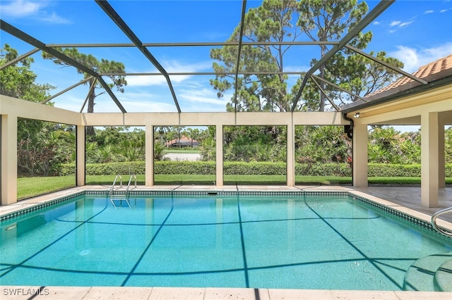 3311 Creekview Dr, Bonita Springs, FL 34134 - outdoor pool with a lanai and a patio area