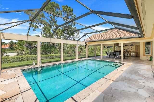 3311 Creekview Dr, Bonita Springs, FL 34134 - swimming pool featuring a patio area, a lanai, and outdoor dining area