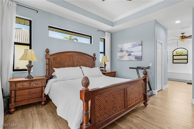 bedroom featuring crown molding, recessed lighting, baseboards, and light wood-type flooring