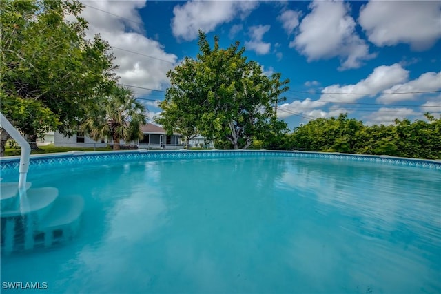 618 SE 26th St, Cape Coral, FL 33904 - view of swimming pool