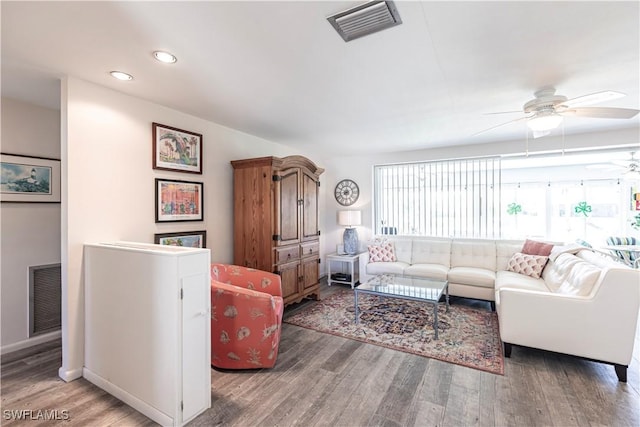 living room with recessed lighting, visible vents, wood finished floors, and ceiling fan