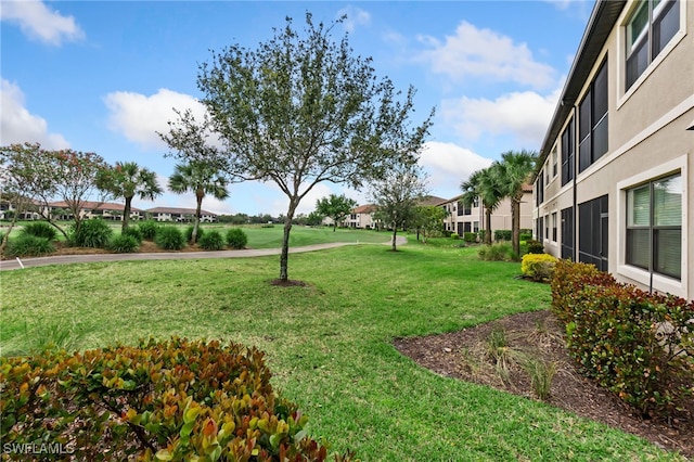 view of yard with a residential view