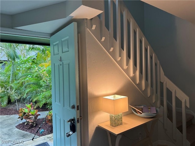 1281 Solana Rd, Naples, FL 34103 - view of stairs