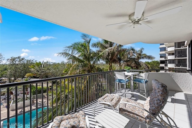 balcony with a ceiling fan