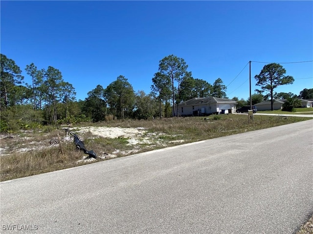 Listing photo 2 for 721 Burns Ave S, Lehigh Acres FL 33974