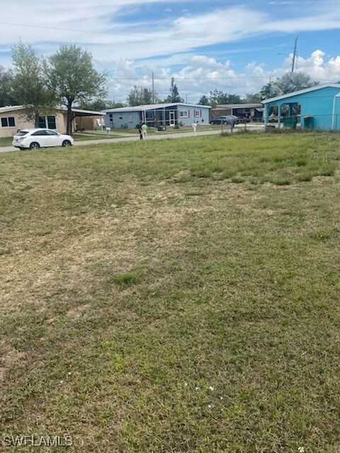 21427 Gladis Ave, Port Charlotte, FL 33952